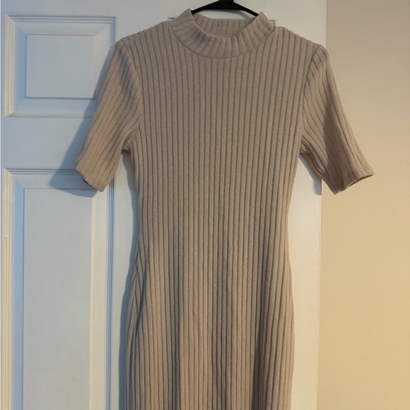 Chic Beige Ribbed Midi Dress - Picture 2 of 2